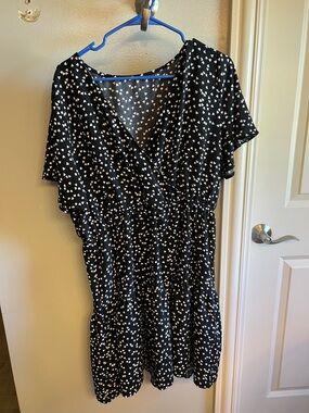Black Heart-Print Mini Dress - Elegant Everyday Style